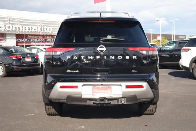 Nissan Pathfinder Vehicle Image 06