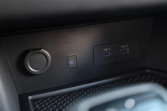 Nissan Pathfinder Vehicle Image 19