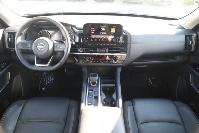 Nissan Pathfinder Vehicle Image 28
