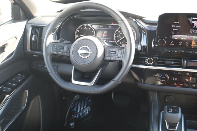 Nissan Pathfinder Vehicle Image 29