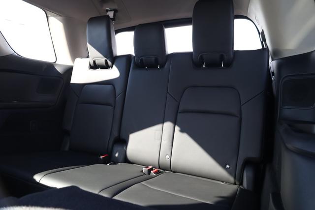 Nissan Pathfinder Vehicle Image 30