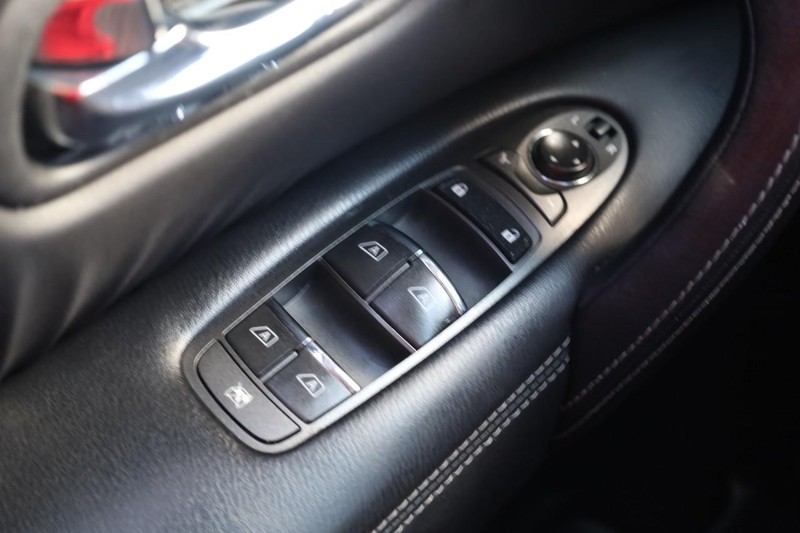 Nissan Armada Vehicle Image 21