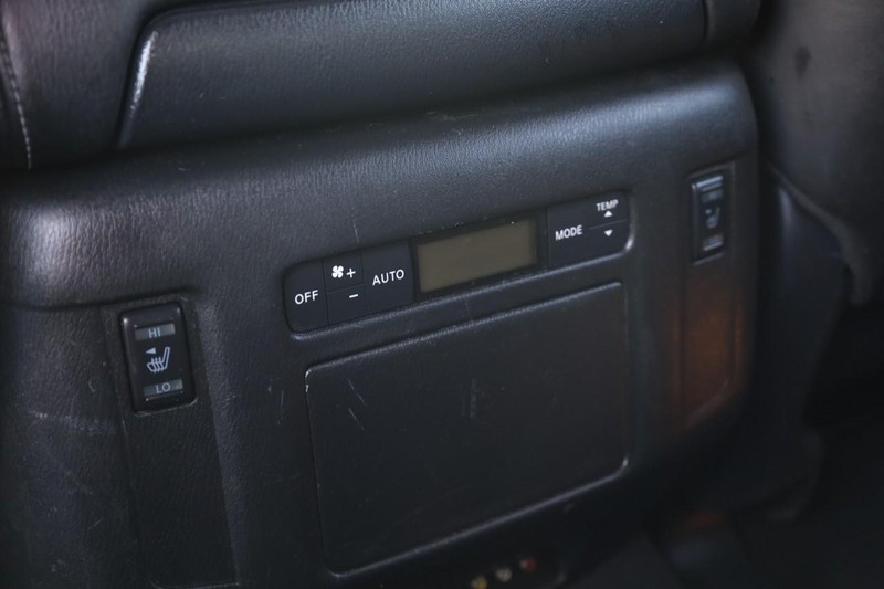 Nissan Armada Vehicle Image 26