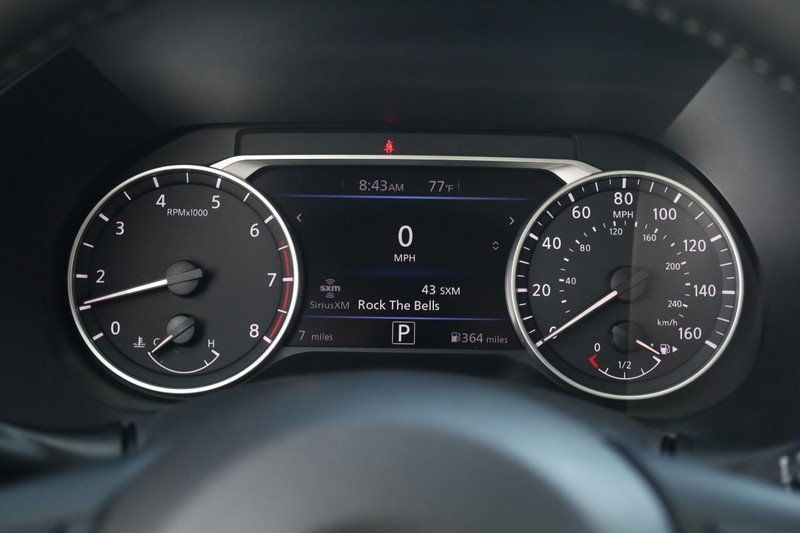 Nissan Sentra Vehicle Image 10