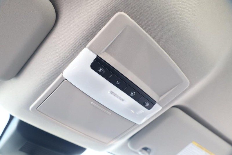 Nissan Sentra Vehicle Image 16