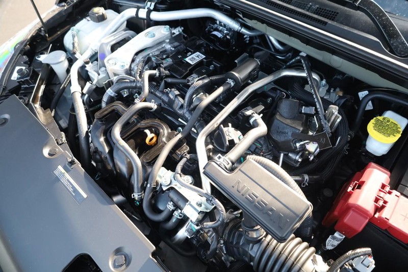 Nissan Sentra Vehicle Image 25