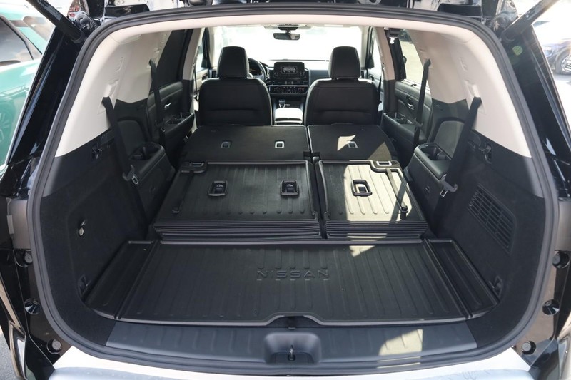 Nissan Pathfinder Vehicle Image 07