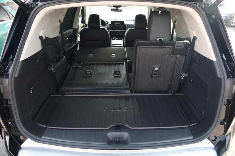 Nissan Pathfinder Vehicle Image 08