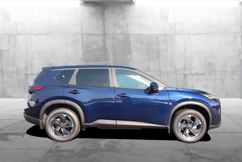 Nissan Rogue Vehicle Image 05