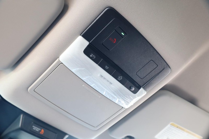 Nissan Rogue Vehicle Image 16