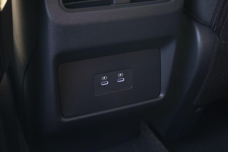 Nissan Rogue Vehicle Image 23