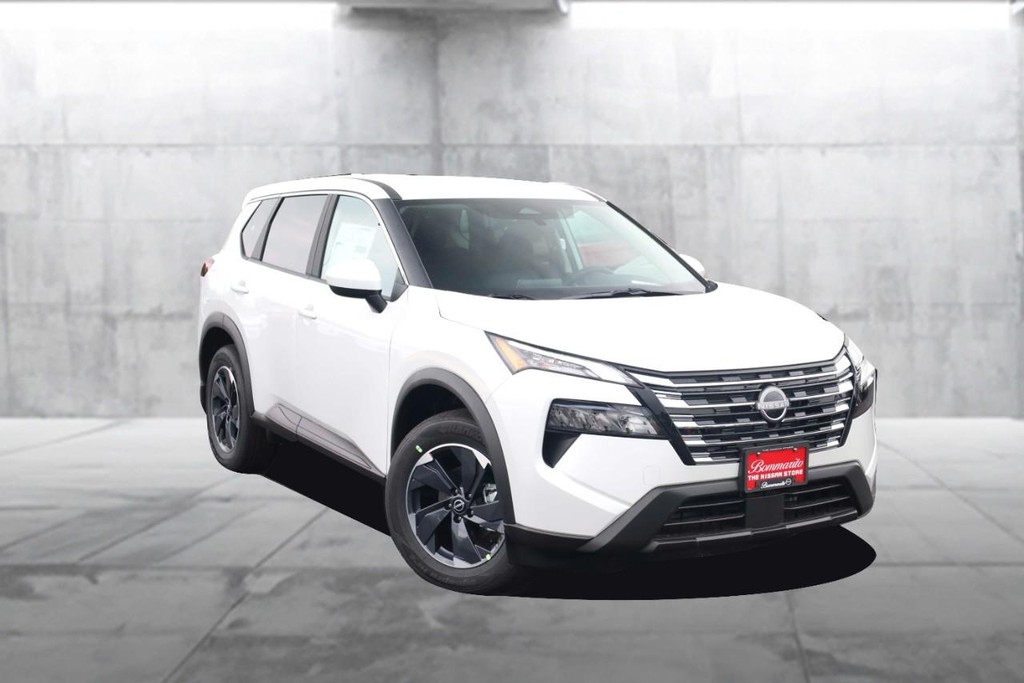 Nissan Rogue Vehicle Image 02