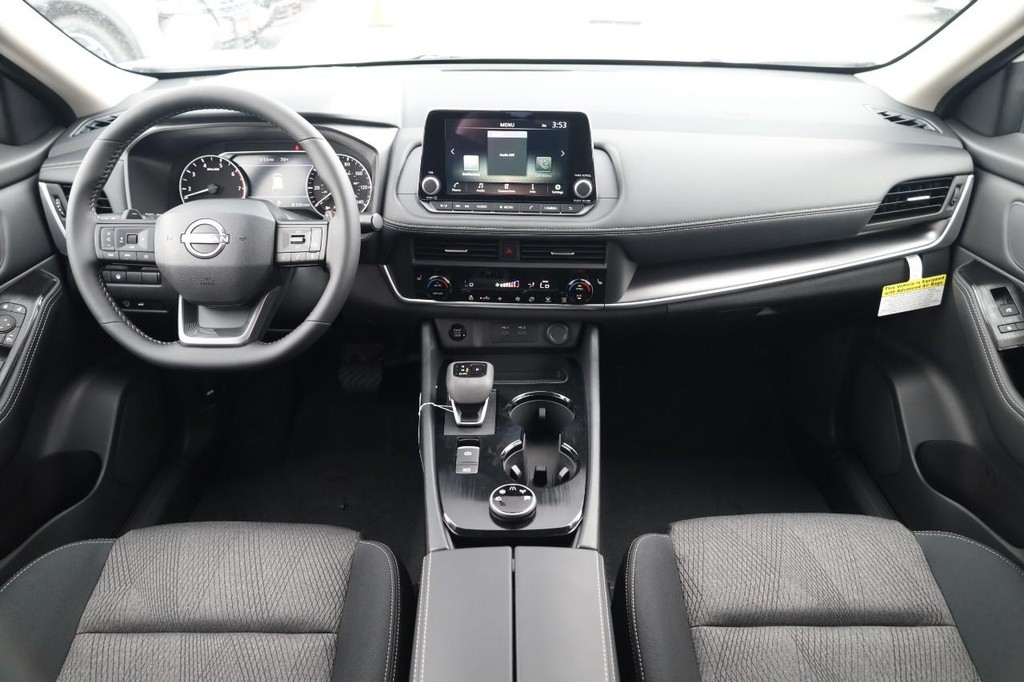 Nissan Rogue Vehicle Image 22