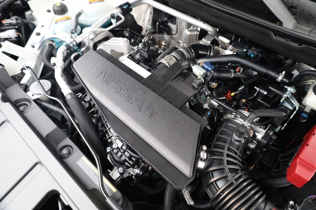 Nissan Rogue Vehicle Image 25