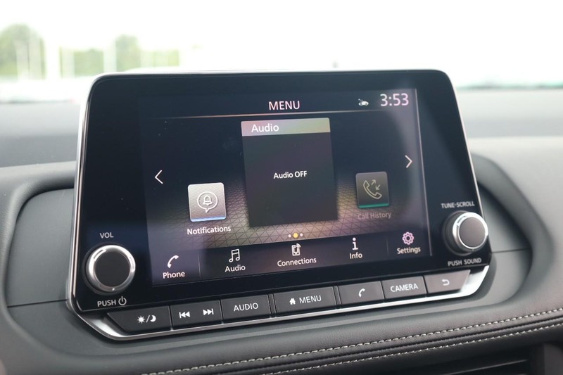 Nissan Rogue Vehicle Image 11