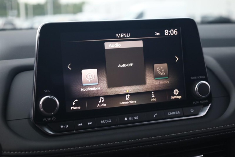 Nissan Rogue Vehicle Image 11