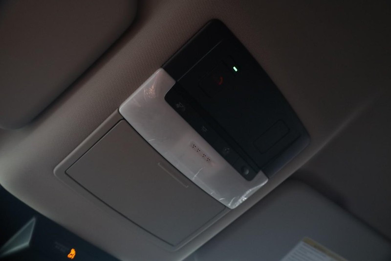 Nissan Rogue Vehicle Image 16