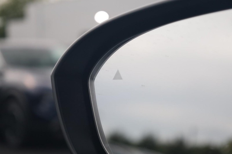 Nissan Rogue Vehicle Image 19