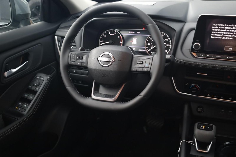 Nissan Rogue Vehicle Image 23