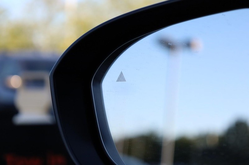 Nissan Rogue Vehicle Image 21