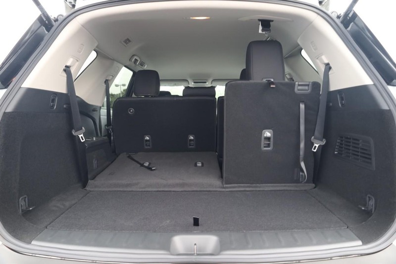 Nissan Pathfinder Vehicle Image 08