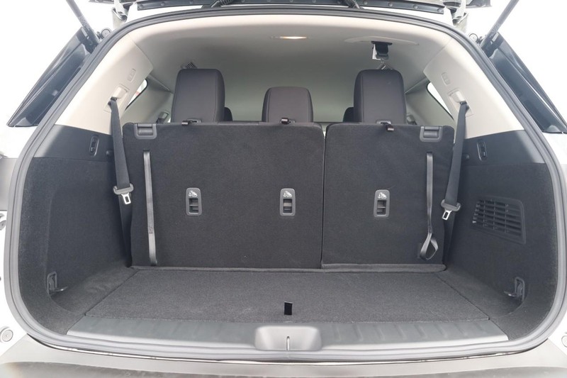 Nissan Pathfinder Vehicle Image 09