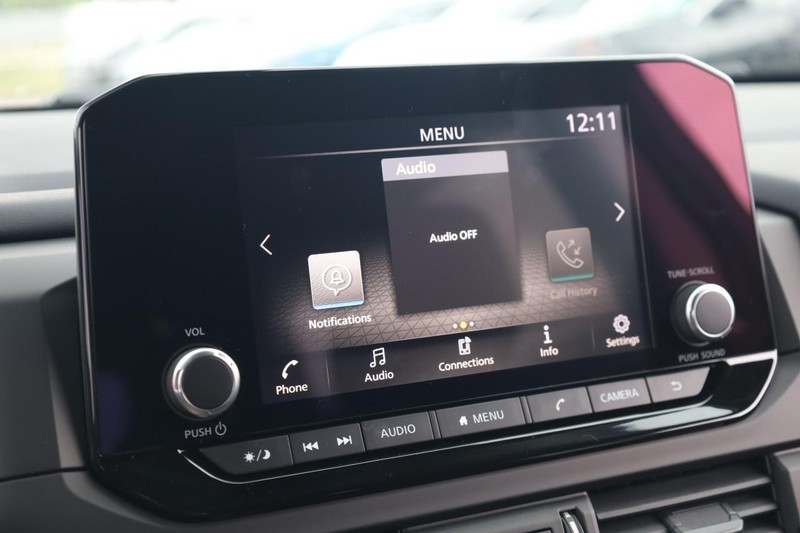 Nissan Pathfinder Vehicle Image 13