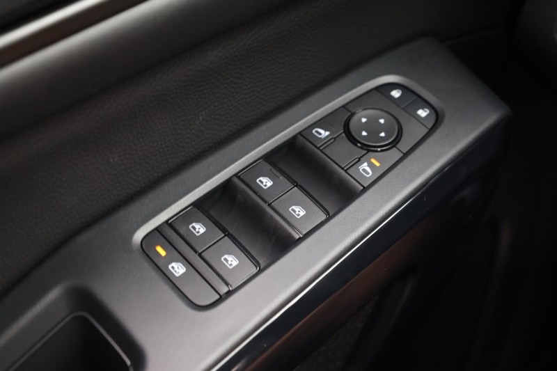 Nissan Pathfinder Vehicle Image 19
