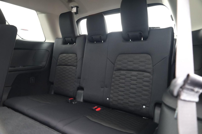 Nissan Pathfinder Vehicle Image 26