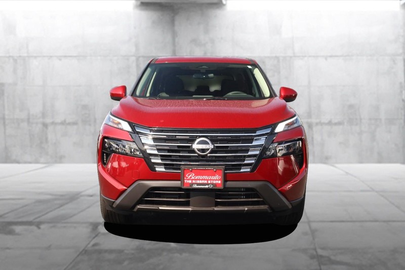 Nissan Rogue Vehicle Image 04
