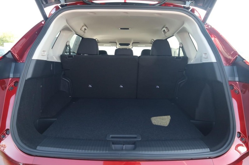 Nissan Rogue Vehicle Image 07