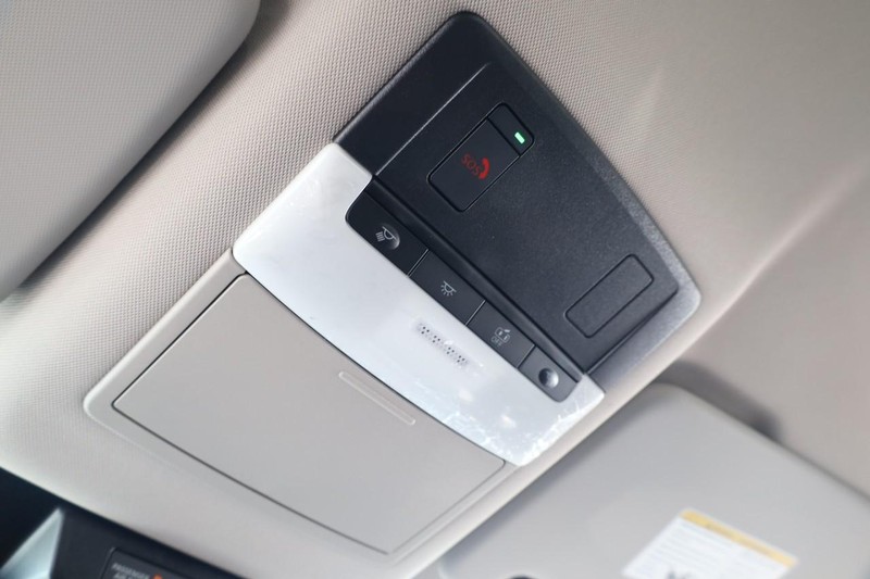 Nissan Rogue Vehicle Image 18