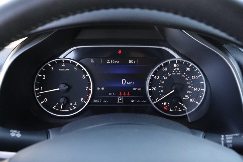 Nissan Murano Vehicle Image 13