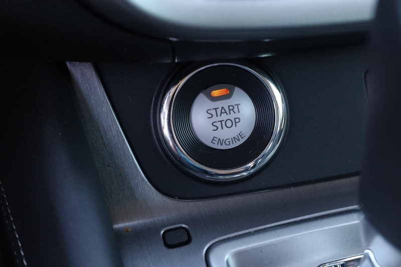 Nissan Murano Vehicle Image 14