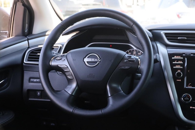Nissan Murano Vehicle Image 22