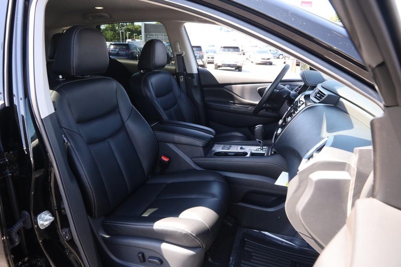 Nissan Murano Vehicle Image 25