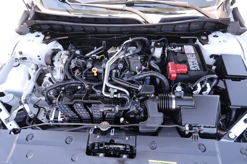 Nissan Altima Vehicle Image 26