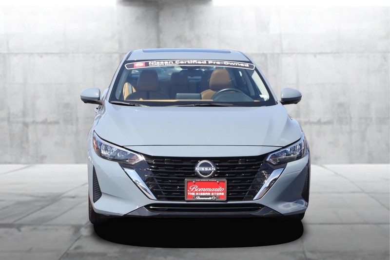 Nissan Sentra Vehicle Image 04