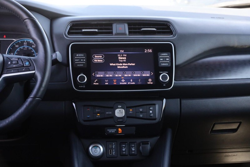 Nissan LEAF Vehicle Image 23