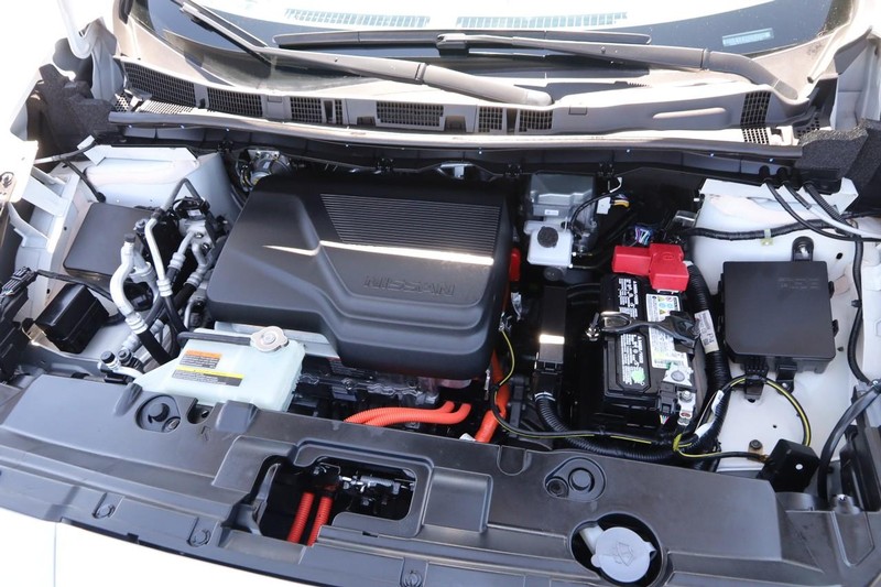 Nissan LEAF Vehicle Image 26