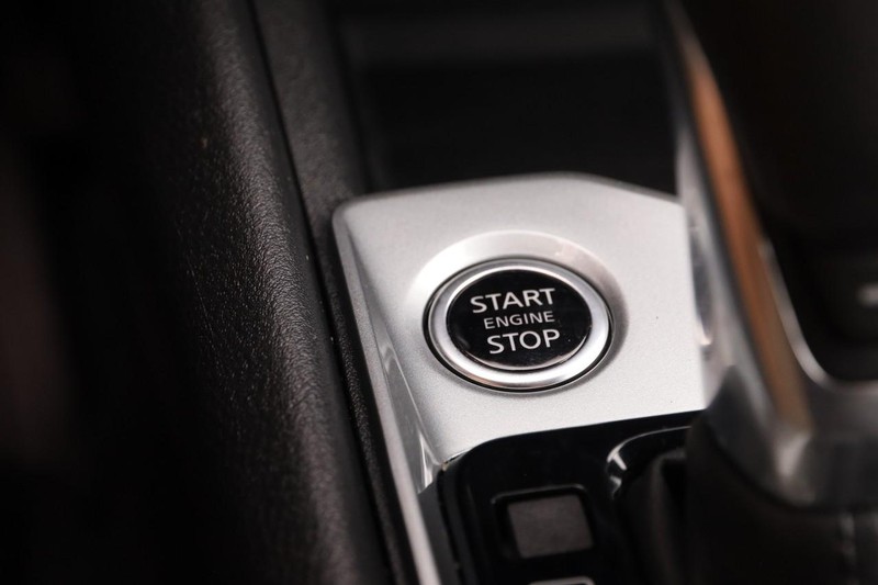 Nissan Altima Vehicle Image 14