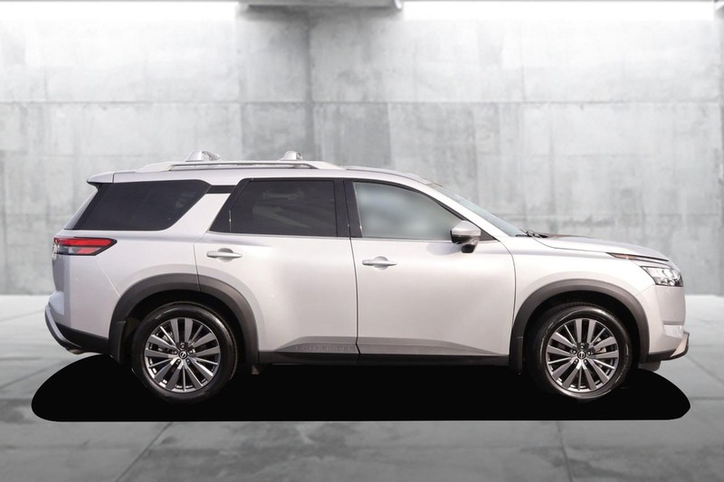 Nissan Pathfinder Vehicle Image 05