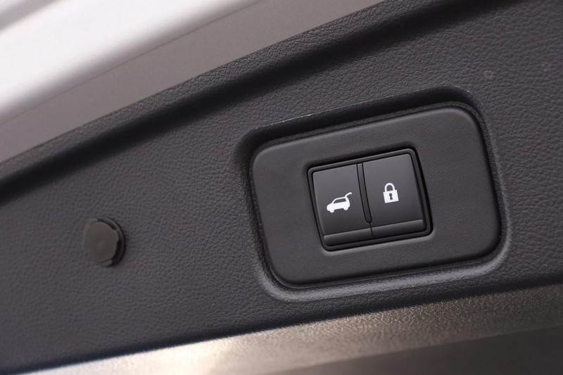 Nissan Pathfinder Vehicle Image 08