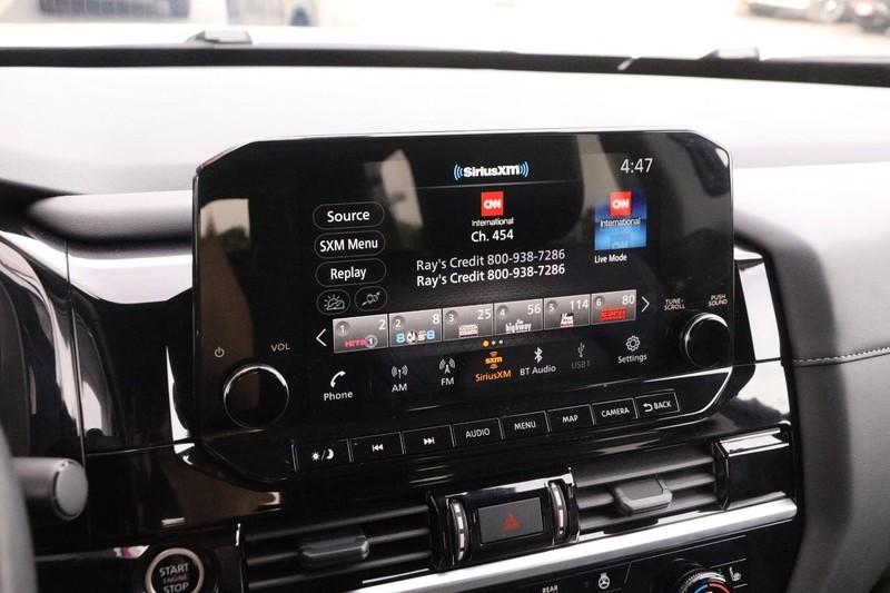 Nissan Pathfinder Vehicle Image 18