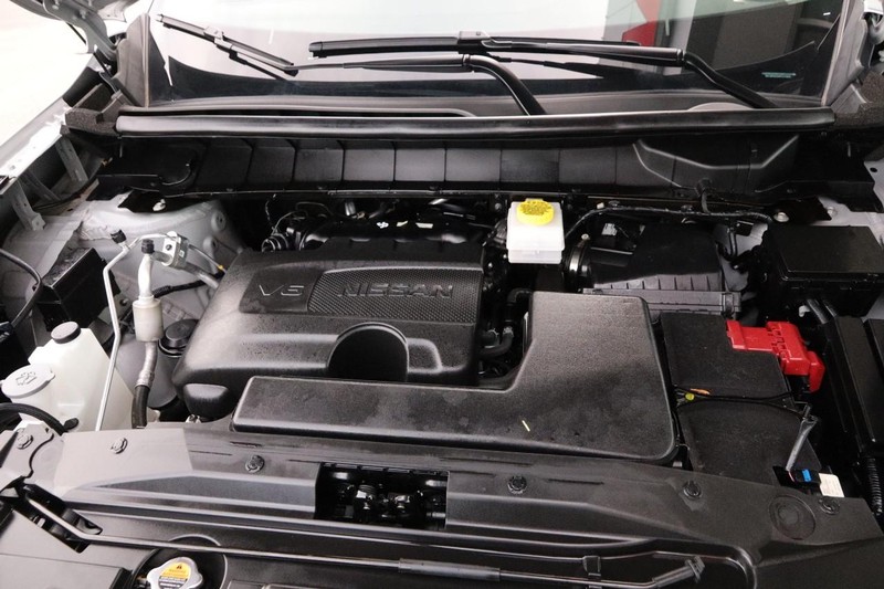 Nissan Pathfinder Vehicle Image 30