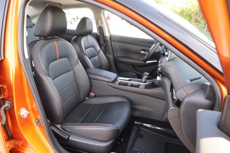 Nissan Sentra Vehicle Image 20