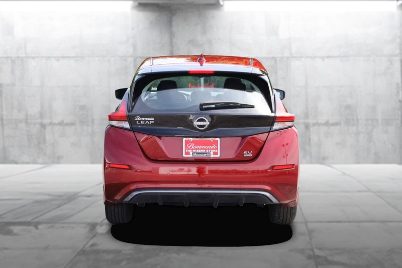 Nissan LEAF Vehicle Image 06