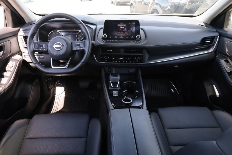 Nissan Rogue Vehicle Image 20