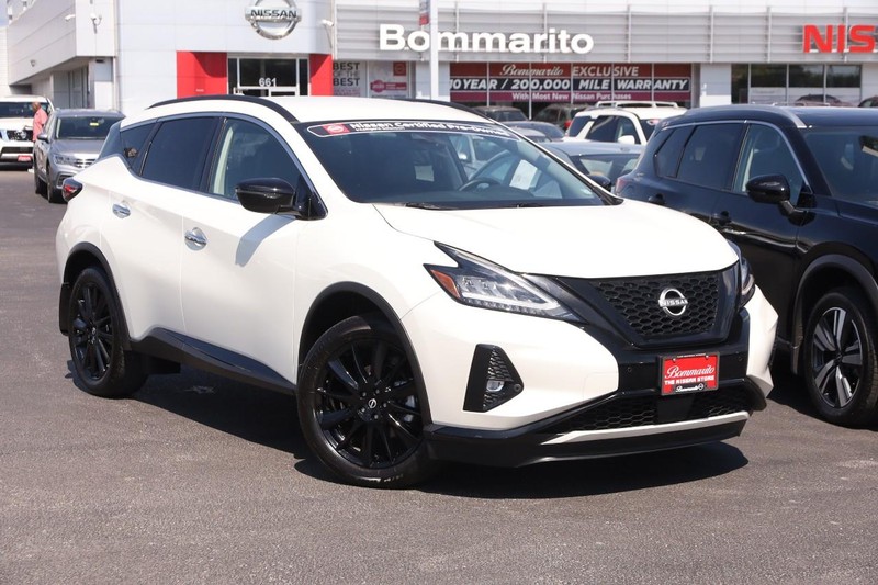 Nissan Murano Vehicle Image 02