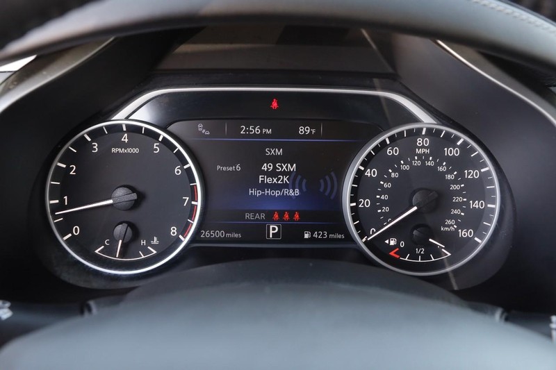 Nissan Murano Vehicle Image 13
